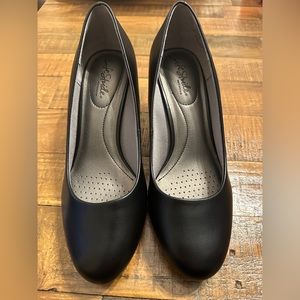 NEW Lifestride 9WW heal shoes